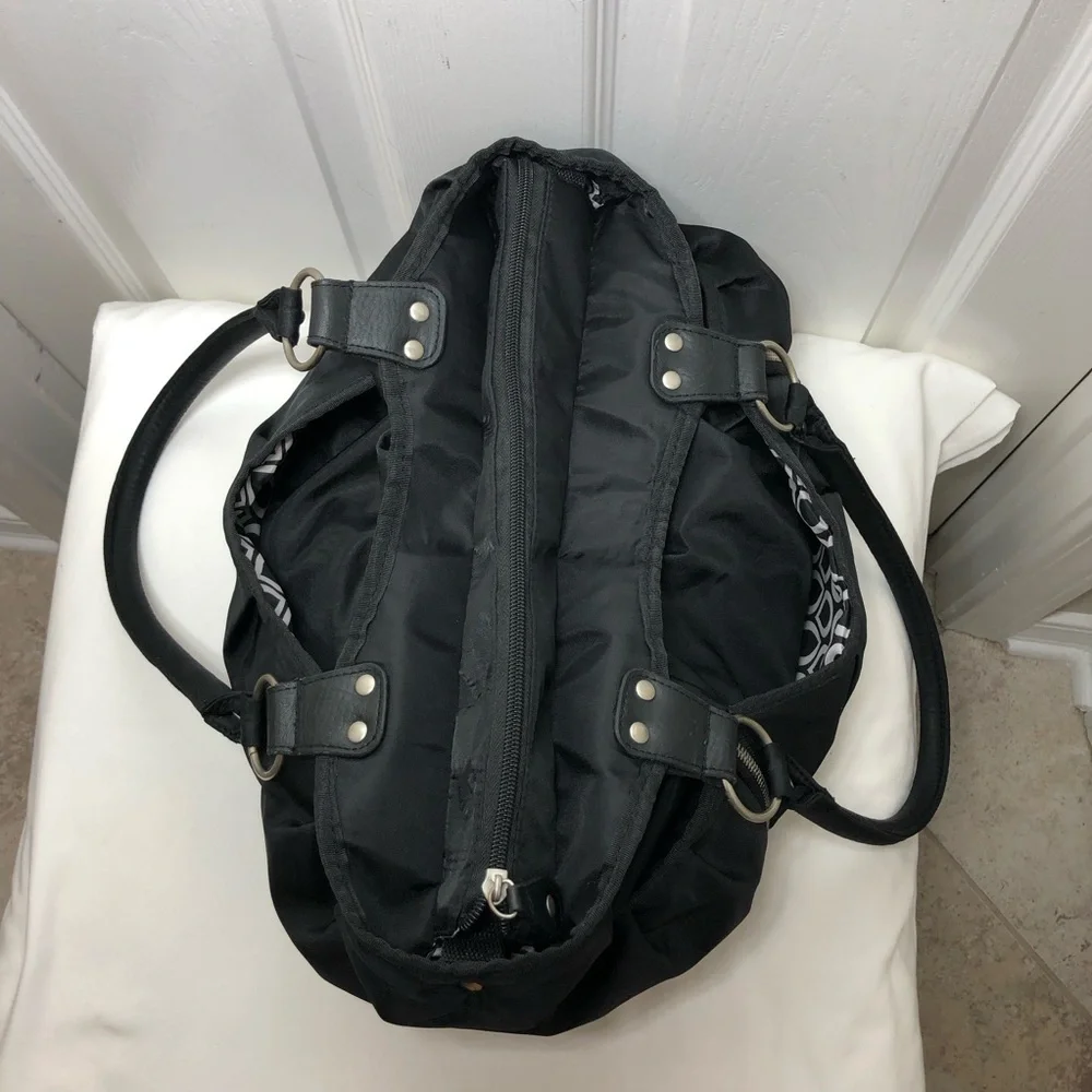 Carter's Nylon Black Multi Pocket Large Size Shoulder Diaper Bag & Changing Pad - Picture 9 of 16